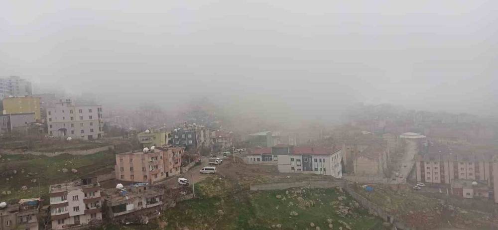 Şırnak’ta yoğun sağanak nedeniyle eğitime 1 gün ara verildi (Videolu)