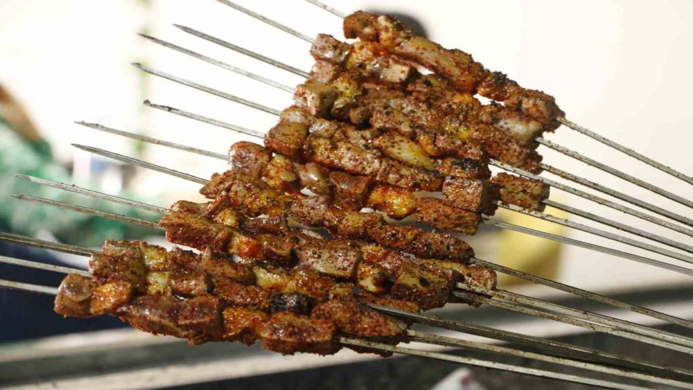 Diyarbakır’da bayramda en çok tüketilmesi beklenen yemek tescilli ciğer kebabı