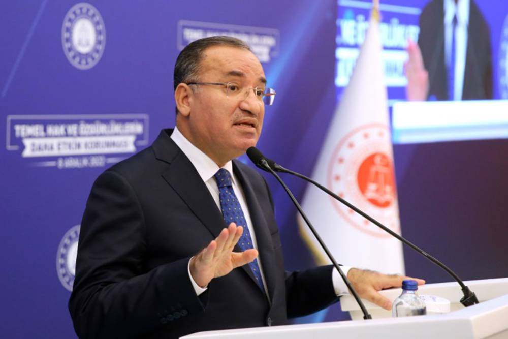 Bakan Bozdağ'dan İmamoğlu'nun davasıyla ilgili açıklama