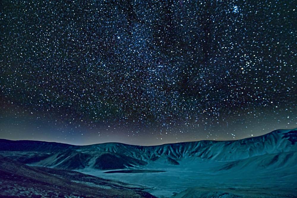 Milyonlarca yıldızın Nemrut Krater Gölü'nün kar manzarasıyla buluşması