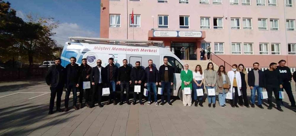 Dicle Elektrik personeli 6 ilde 43 okulda bin öğretmenle görüştü