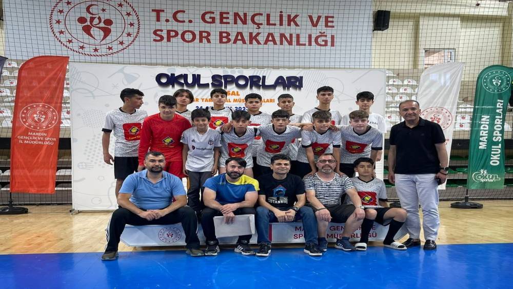 Ergani Cumhuriyet Ortaokulu, futsal Türkiye finallerinde
