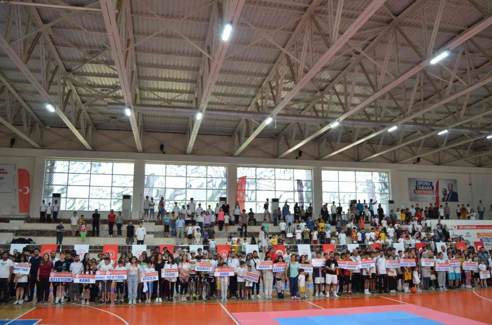 Diyarbakır’da Spor Okulları açıldı