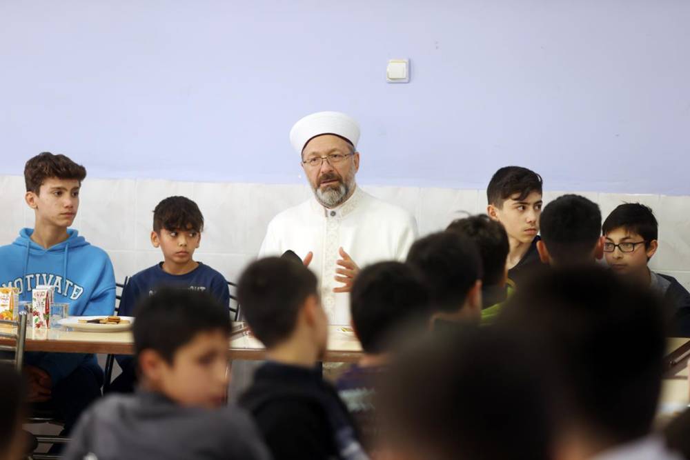 Diyanet İşleri Başkanı Erbaş: Hafızlık çok mukaddes bir unvan