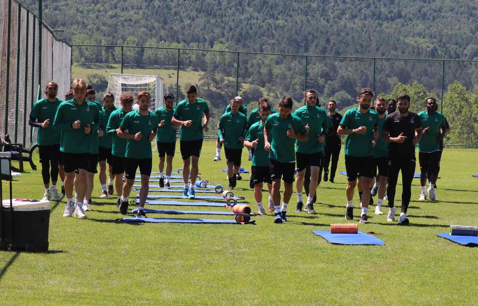 Spor Toto 1. Lig’in yeni ekibi Sakaryaspor sezona hazırlanıyor