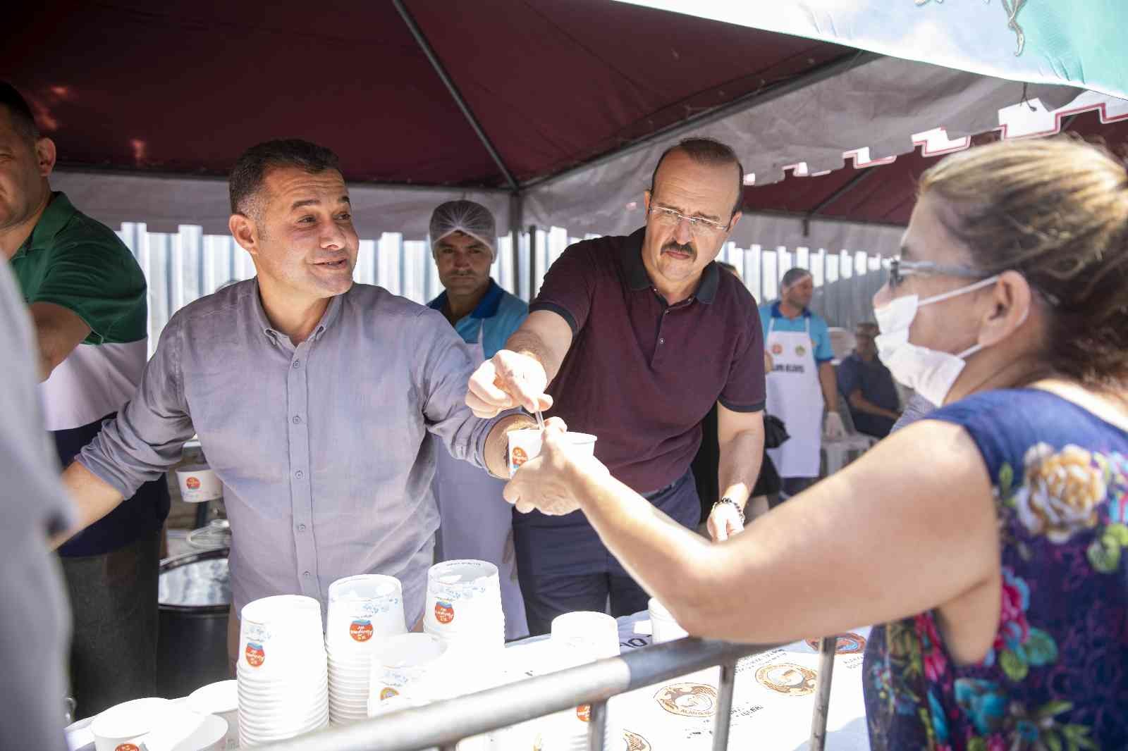 Alanya’da geleneksel aşure etkinliği