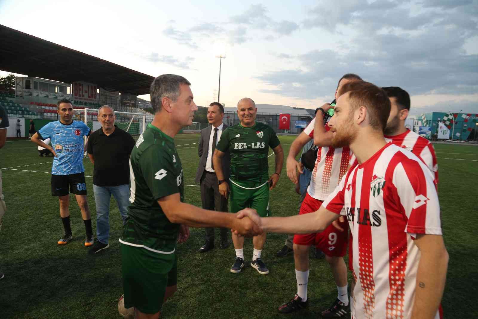 Gölbaşı Belediye Başkanı Şimşek, Basın Futbol Turnuvası’nın açılış maçını yaptı