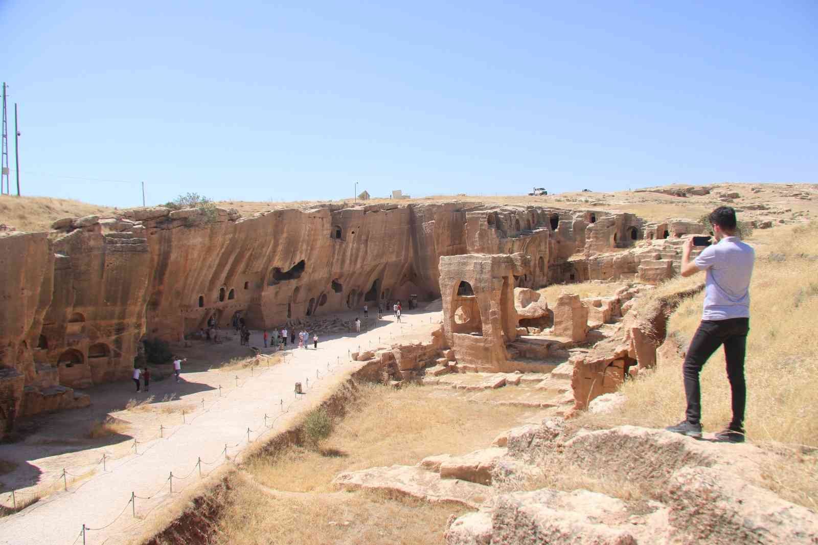 Mardin’deki Dara Antik Kenti ziyaretçilerini büyülüyor