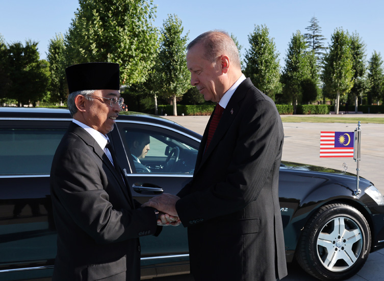 Cumhurbaşkanı Erdoğan, Malezya Kralı Abdullah Şah’ı resmi törenle karşıladı