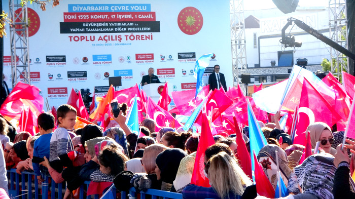 Cumhurbaşkanı Erdoğan, "Diyarbakır’ın yaşadığı karanlık geride kaldı"