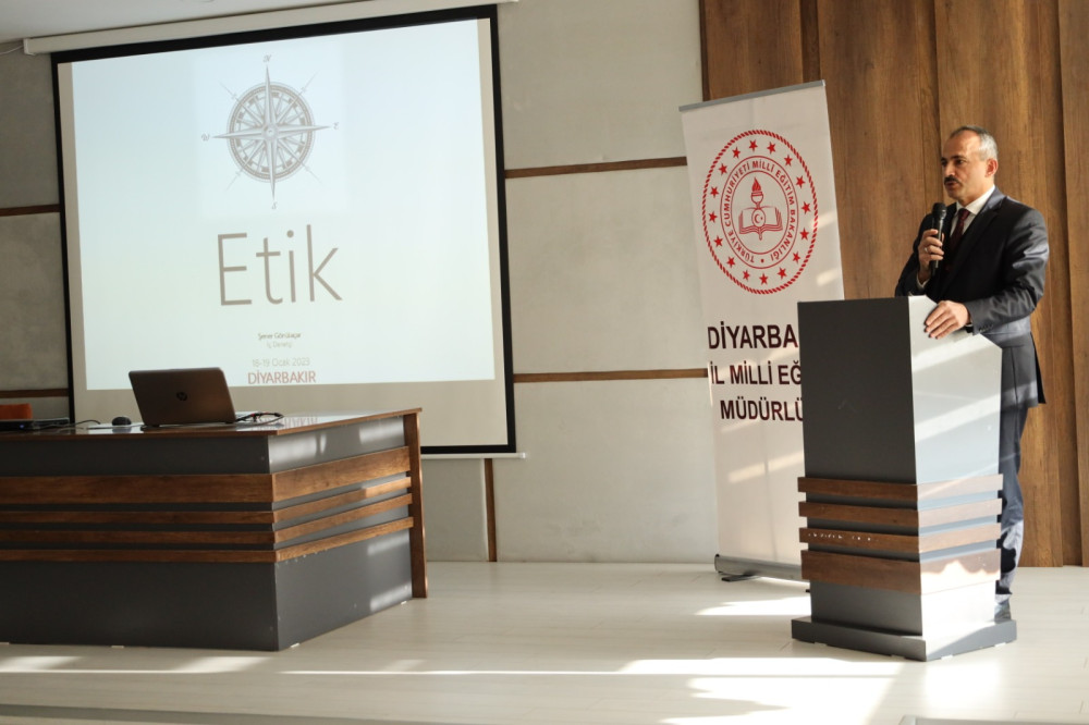 Diyarbakır'da 'Etik Eğitimi Semineri' düzenlendi