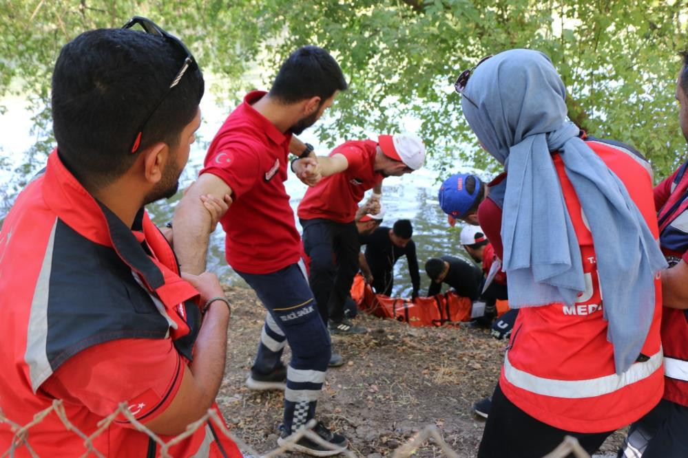 Diyarbakır’da UMKE il tatbikat kampı yapıldı