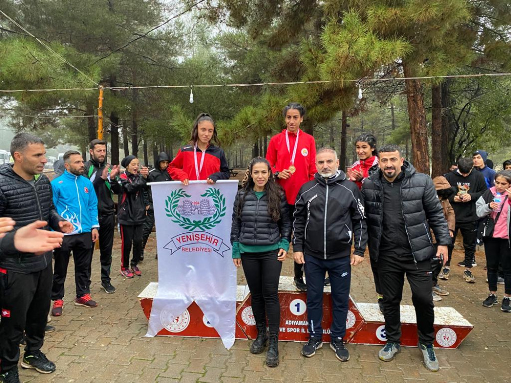 Yenişehir Atletizm U16'da Yarı Finalde