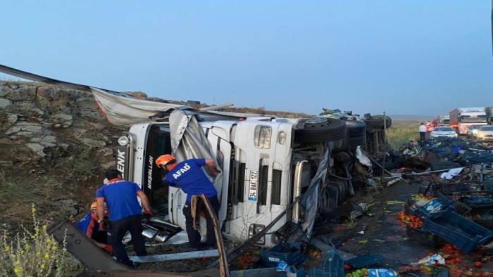 Diyarbakır'da feci kaza, ölü ve yaralılar var