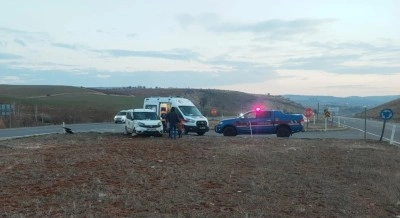 Adıyaman’da hafif ticari araçlar çarpıştı: 1 yaralı