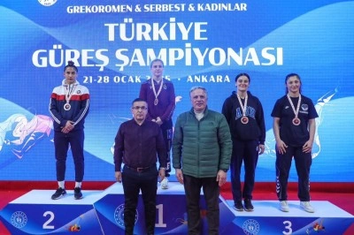 Bayburtlu milli güreşçi Akkuş Türkiye birincisi oldu