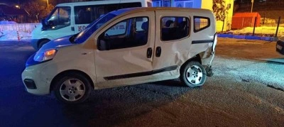 Bitlis’te 3 araçlı zincirleme trafik kazası: 2’si ağır 4 yaralı