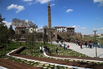 Diyarbakır'da Güneşli ve Soğuk Bir Gün