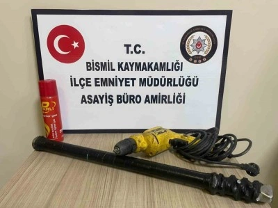 Diyarbakır’da hırdavat malzemesi çalan 3 şüpheli tutuklandı