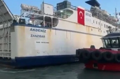 Gazze'ye 871 ton insani yardım taşıyan &quot;14. İyilik Gemisi&quot; yola çıktı