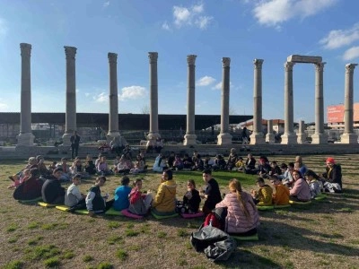 İzmirli çocuklar, yarıyıl tatilinde eğlenerek öğrendi