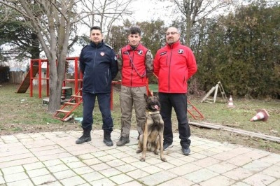 K-9 arama kurtarma köpeği ’Adam’ afetlere hazırlanıyor