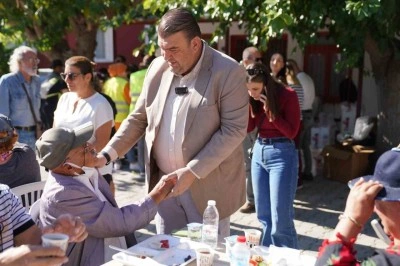 Seferihisar’da her gün 250 haneye sıcak yemek