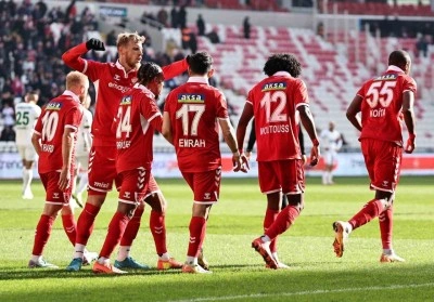 Sivasspor 3 puan hasretine son vermek istiyor