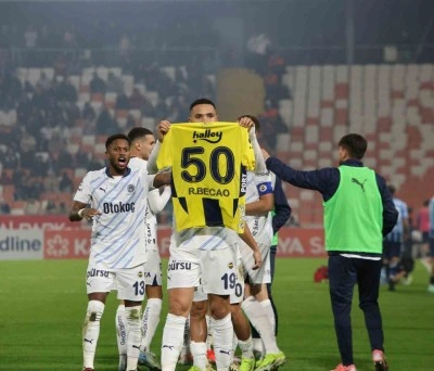 Trendyol Süper Lig: Adana Demirspor: 0 - Fenerbahçe: 4 (Maç sonucu)