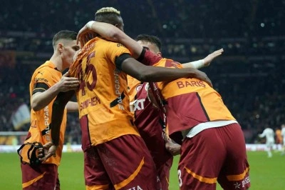 Trendyol Süper Lig: Galatasaray: 1 - Konyaspor: 0 (İlk yarı)